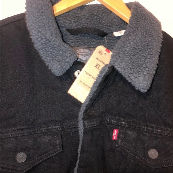 ‼️SOLD‼️ LEVIS MENS JEAN JACKET - Picture 2 of 5